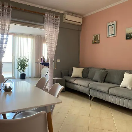 Rent Near City Center And Lake Apartment